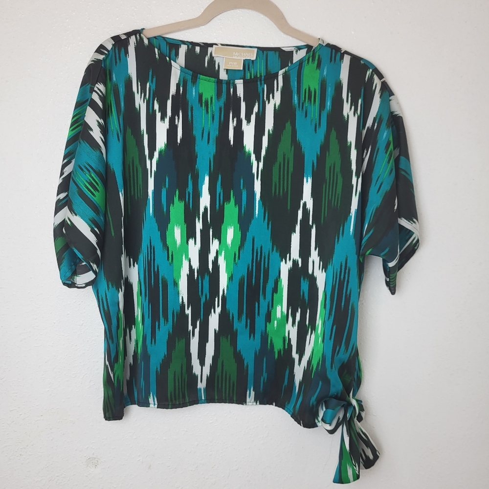 Michael Kors blouse, Size P/S. (it runs big! can fit M) Multi Colors